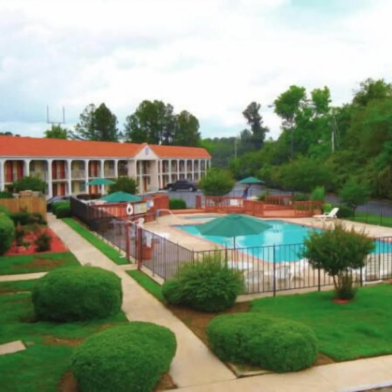 Rodeway Inn Forsyth near GA Public Safety Training Center
