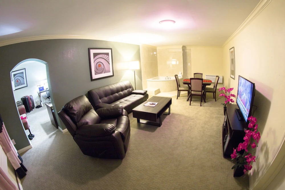 Hotel Monarchy & Suites