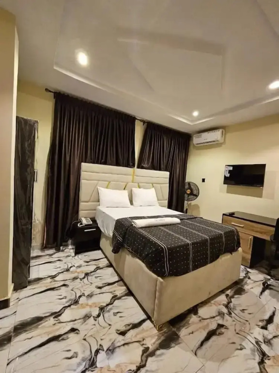 Tm arena hotel and suites
