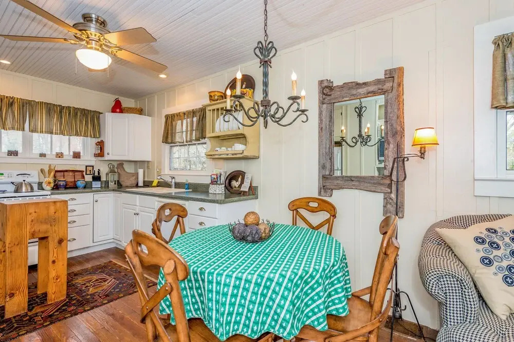39 Maney Lane Home 5 Bedrooms 3 Bathrooms Home