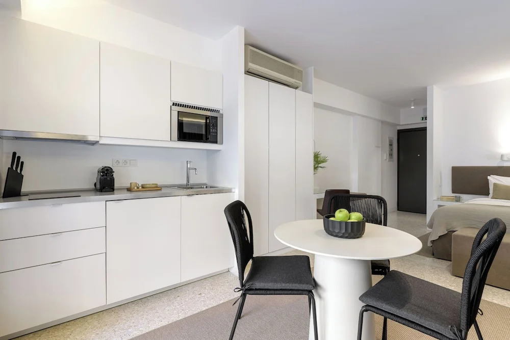Momo Suites, Acropolis by Aura Homes