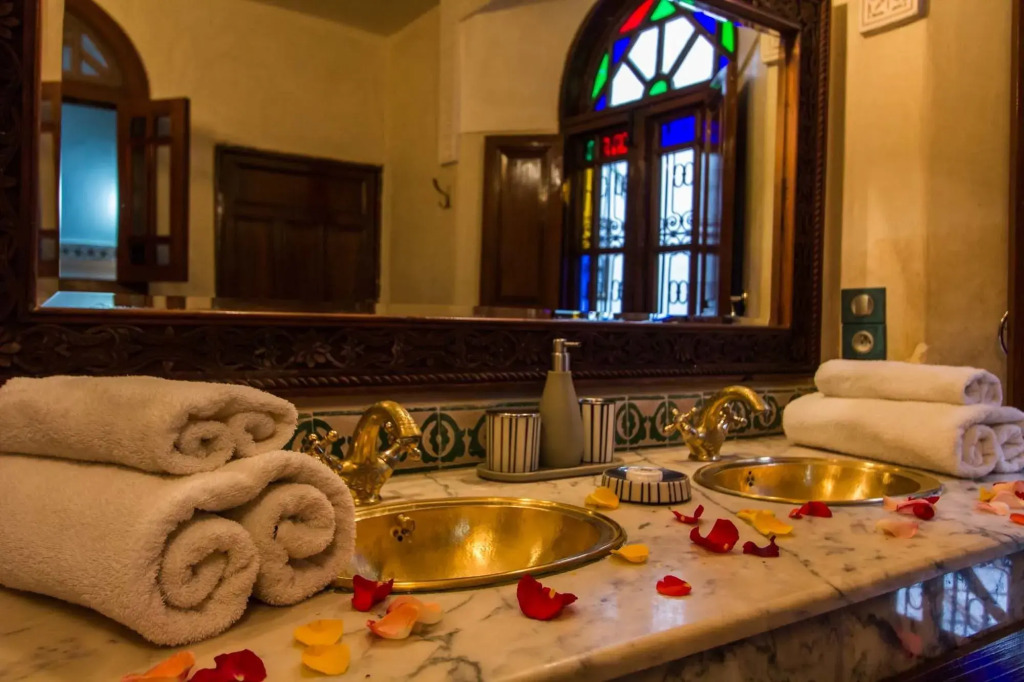 Riad Les Remparts De Fès