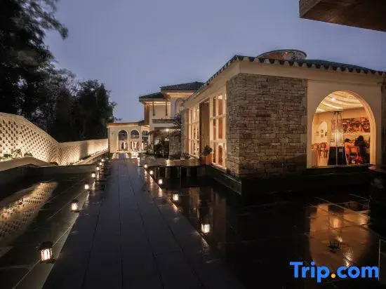 Sankei Yijie · Forest Oxygen Hot Spring Secluded Retreat