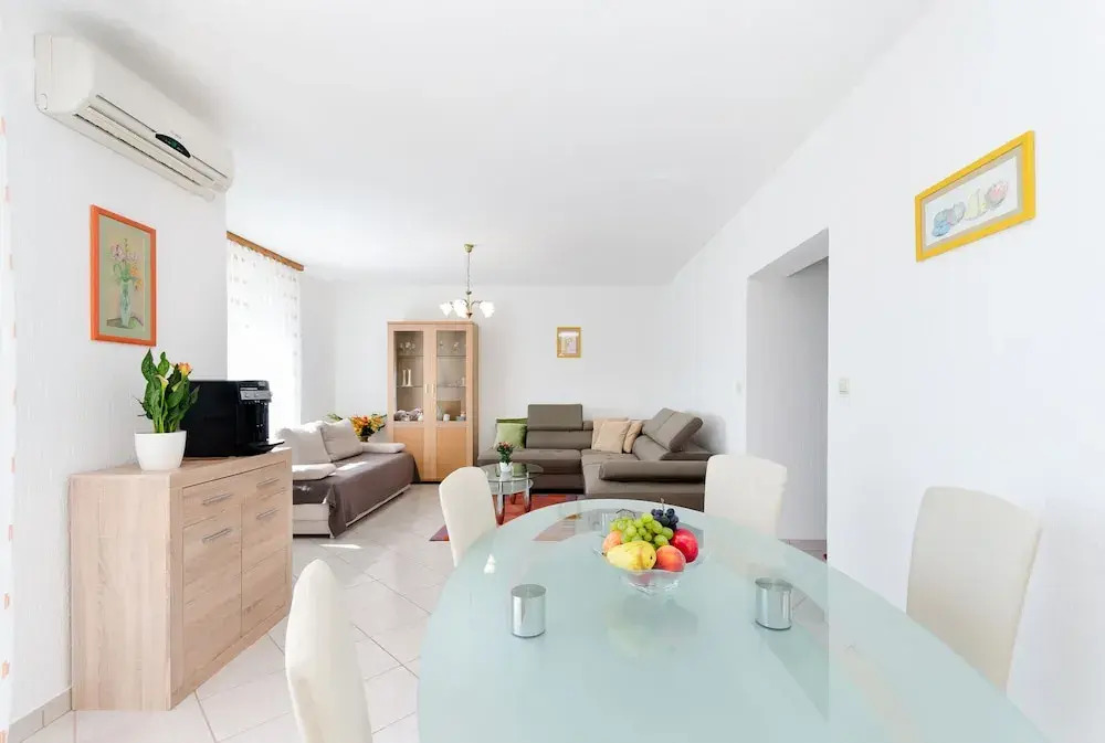 Apartments Maravera