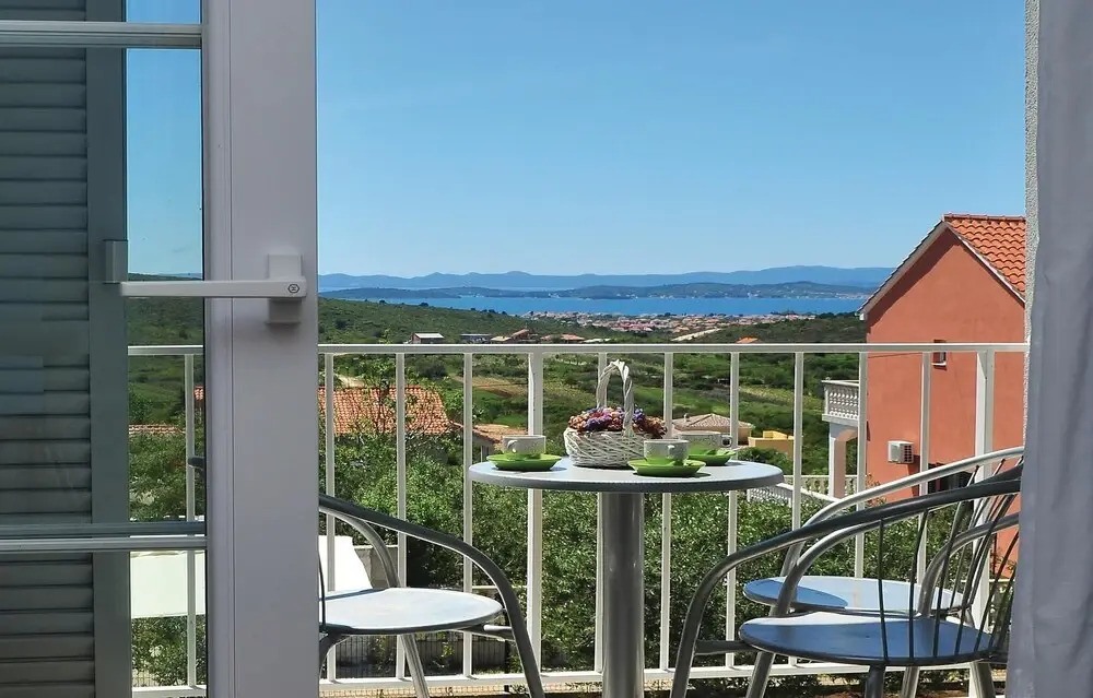 Luxurious Home In Debeljak With Sauna