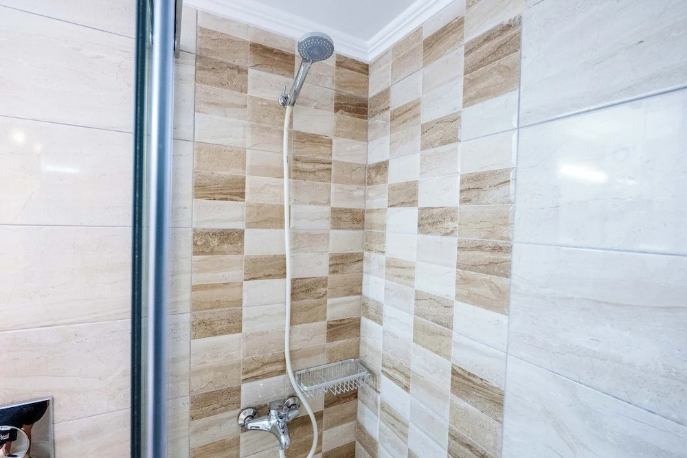 Crown Deluxe Apartments