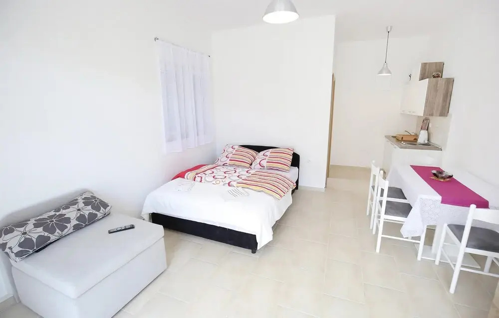Nice Apartment in Sukosan With Wifi