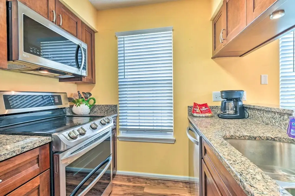 Pool, Patio & Golf Course Views: Myrtle Beach Gem