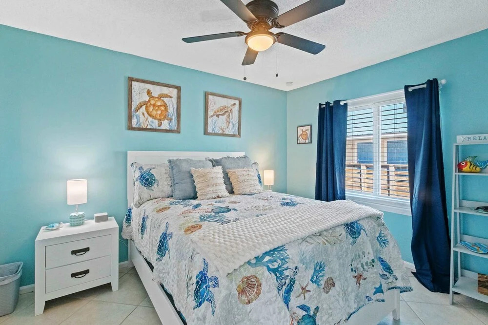 Two 2br Condos Walk to Beach Hangout
