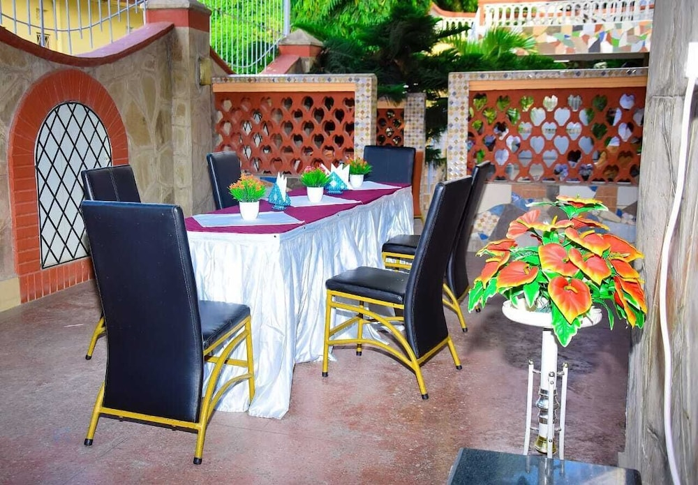 White Rhino Hotel Mombasa