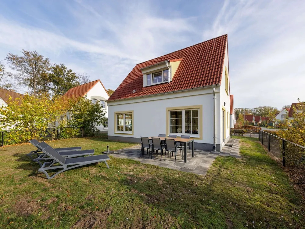 Scenic Villa Retreat With Pets