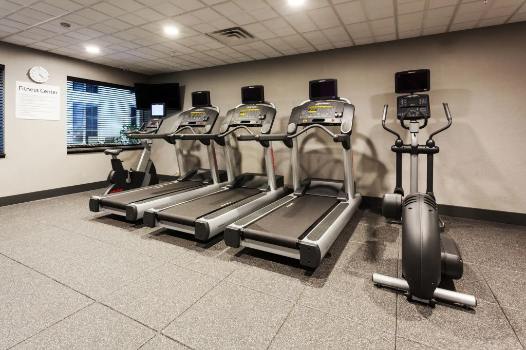 Holiday Inn Express & Suites Rapid City by IHG