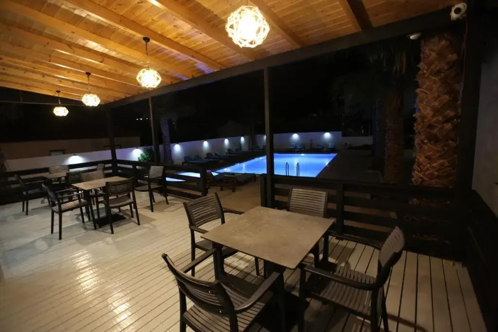 Kuburi Hotel