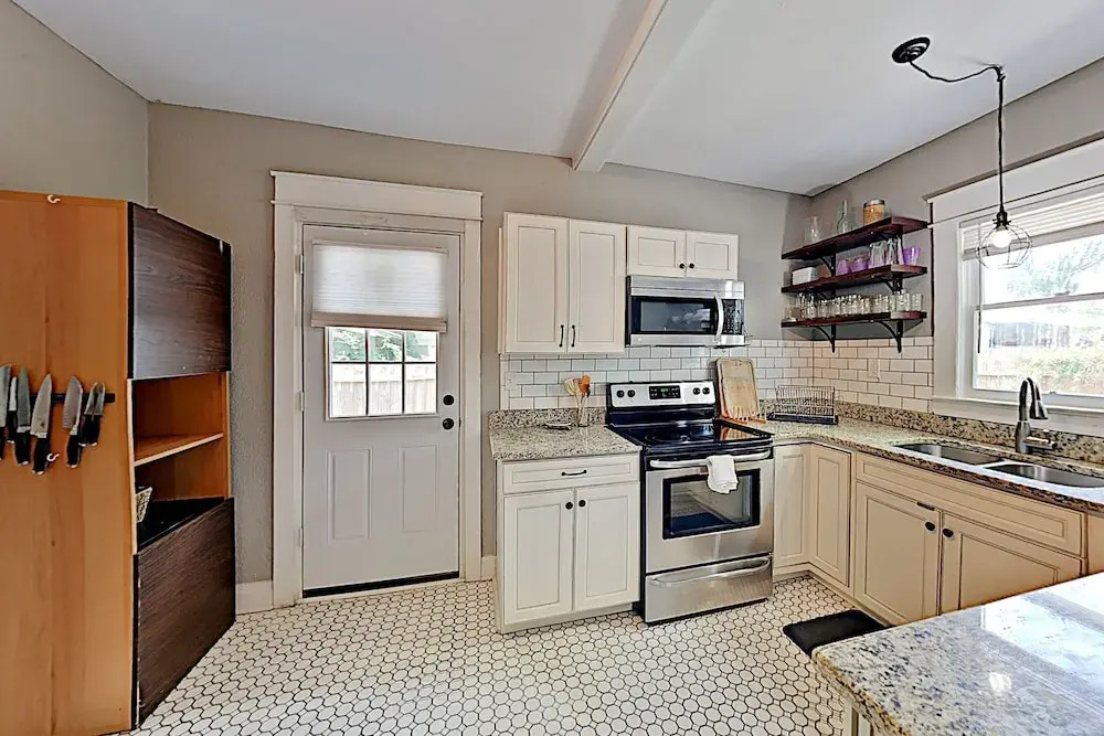 807ehs4x 2 Bedroom Home