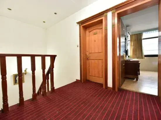 Yuyao huating hotel