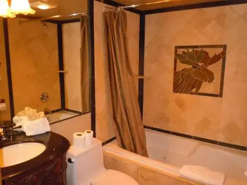 Three-Bedroom Specialty Townhouse Unit #36 by Snow Summit Townhouses