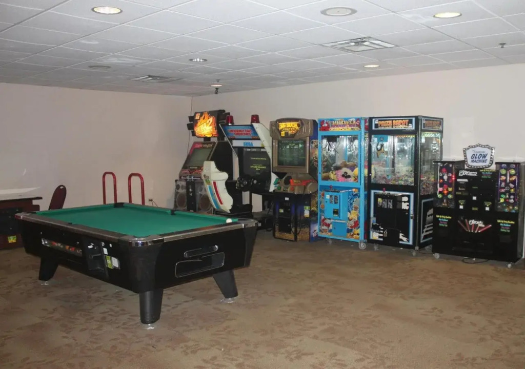 Illinois Beach Hotel