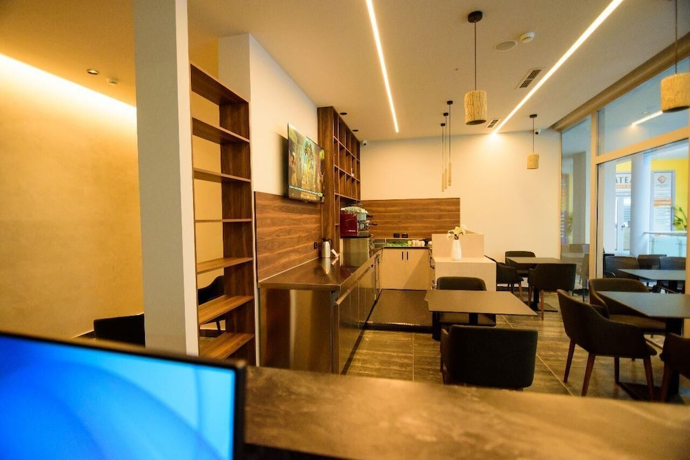 Hotel Zeneli Vlore