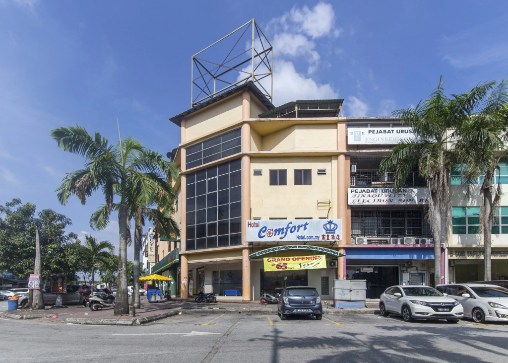Super OYO 828 Comfort Hotel Shah Alam