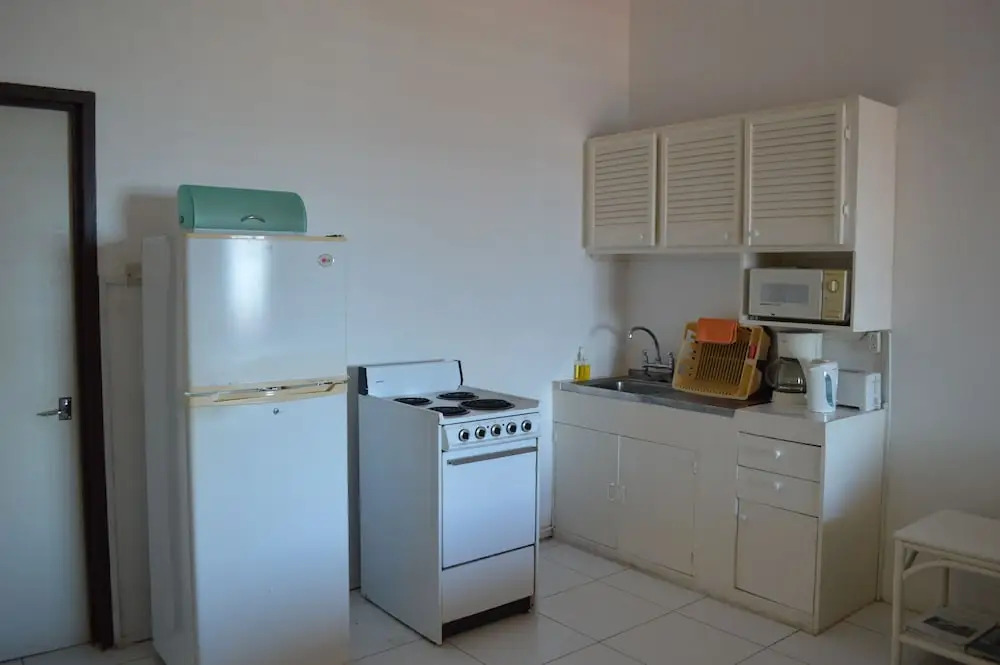 Four Aces Apartments