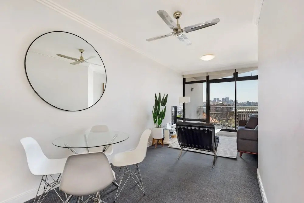 Pyrmont Modern Jones Bay Apartments
