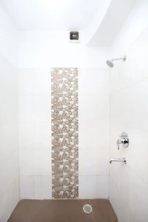 Hotel Lemon And Chilli By OYO Rooms