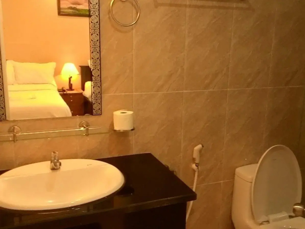 Mi Lan 2 Oriental Hotel