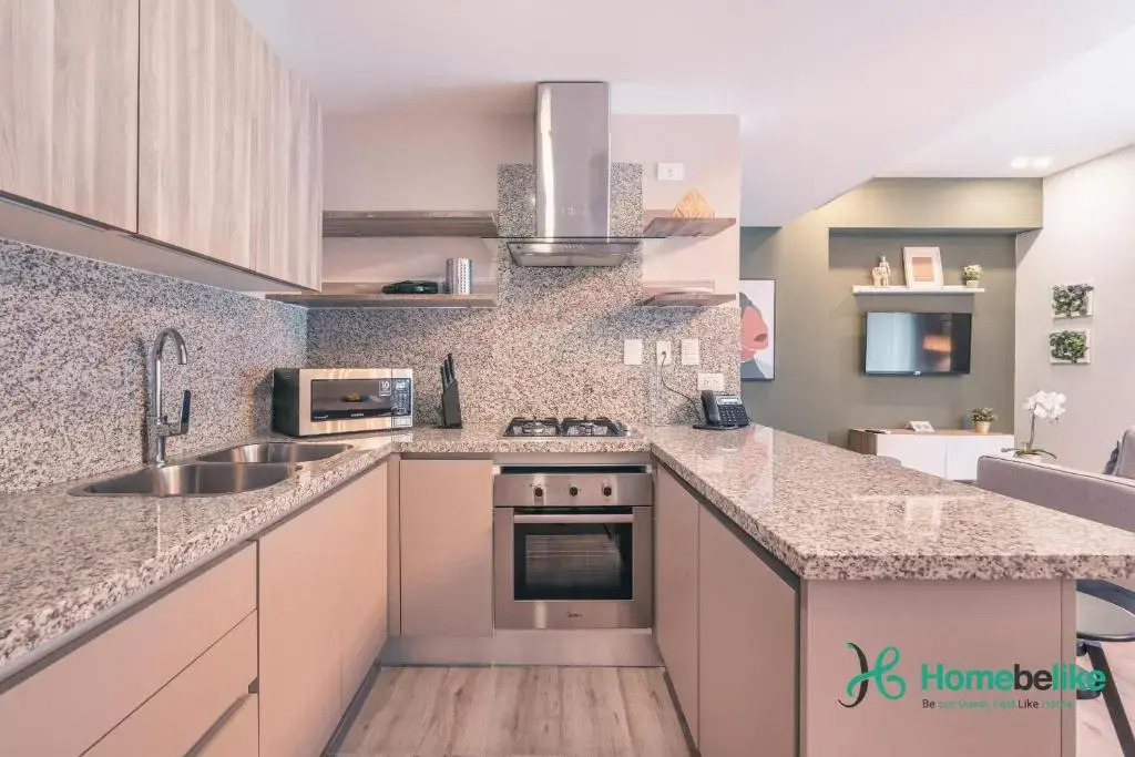 Flat in Regatta II 306