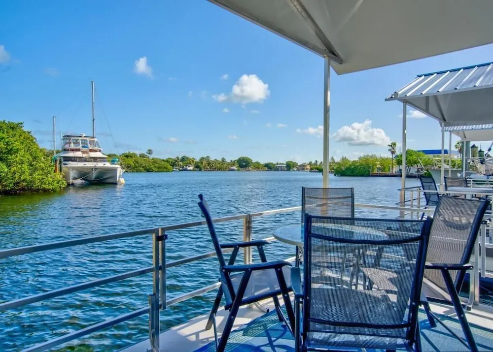 Aqua Lodges at Key Colony