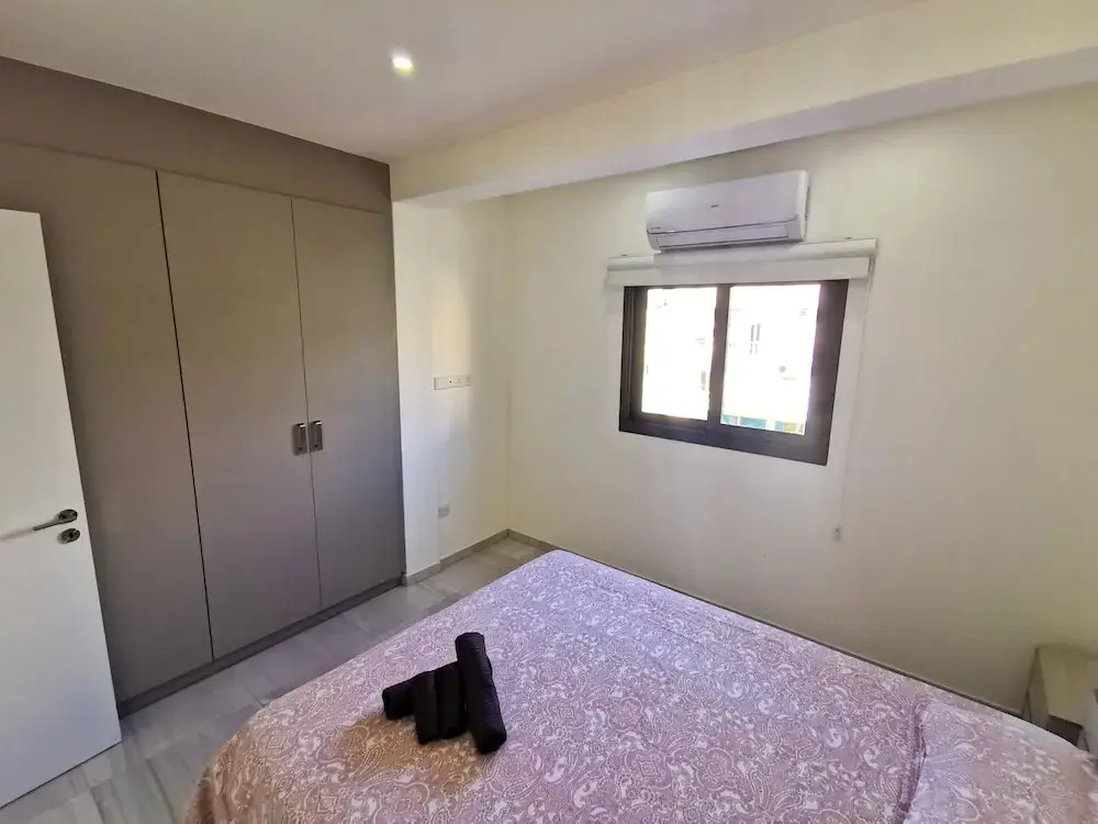 Vasilo Court Seaview City Apartment