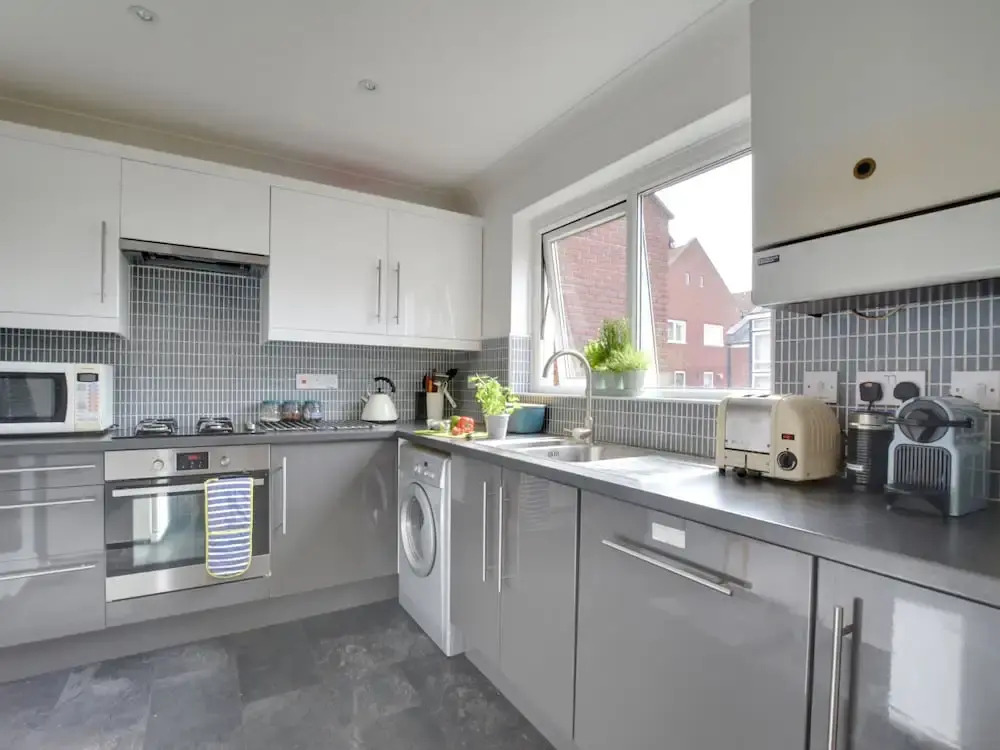 Spacious Apartment in the Port City of Sandwich With the Medieval Cinque Port
