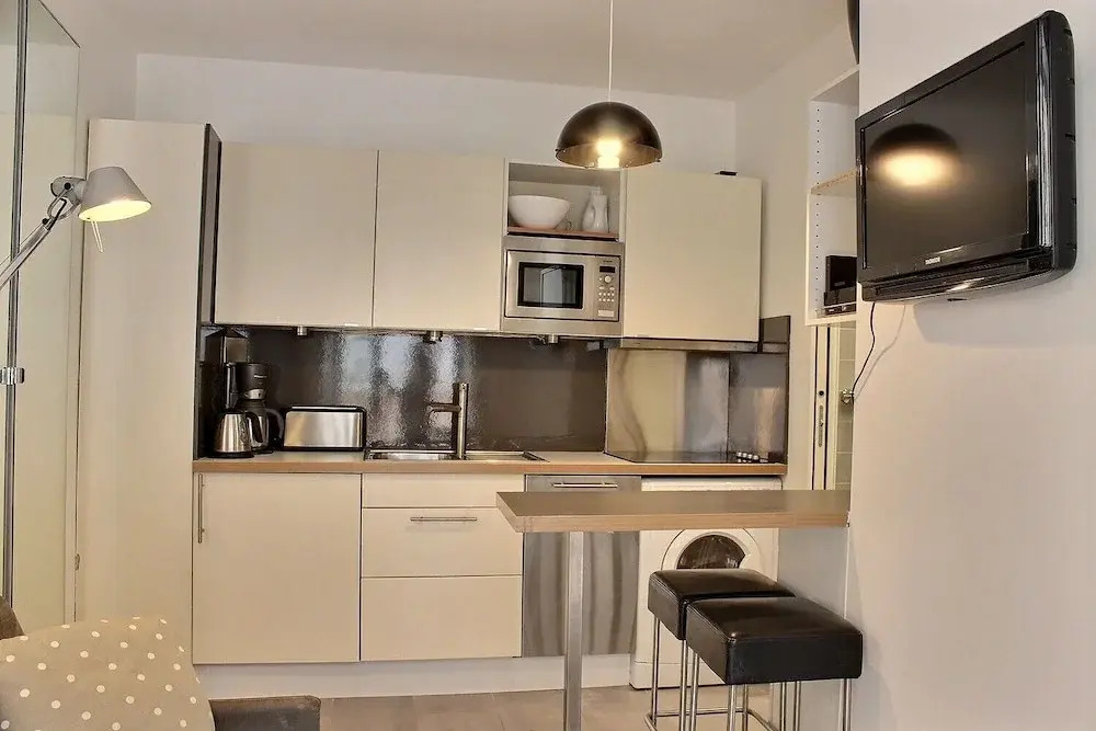 S05003 - Sophisticated Studio for 2 People in the Latin Quarter