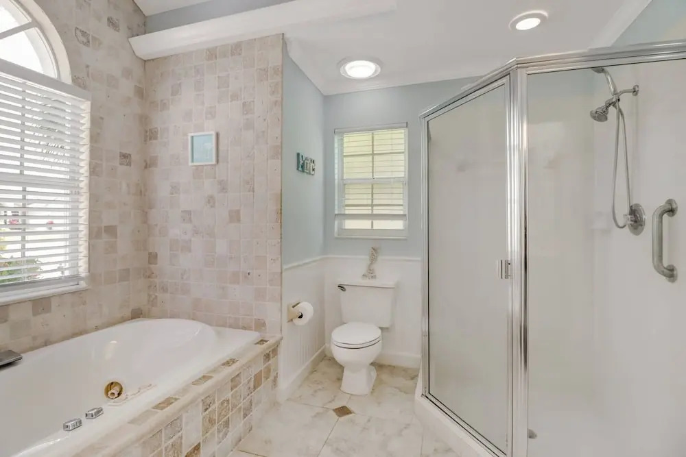 2203 Cape Coral Pkwy W