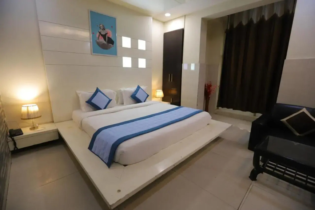 Hotel Vivah Residency Couple Friendly Pashim Vihar