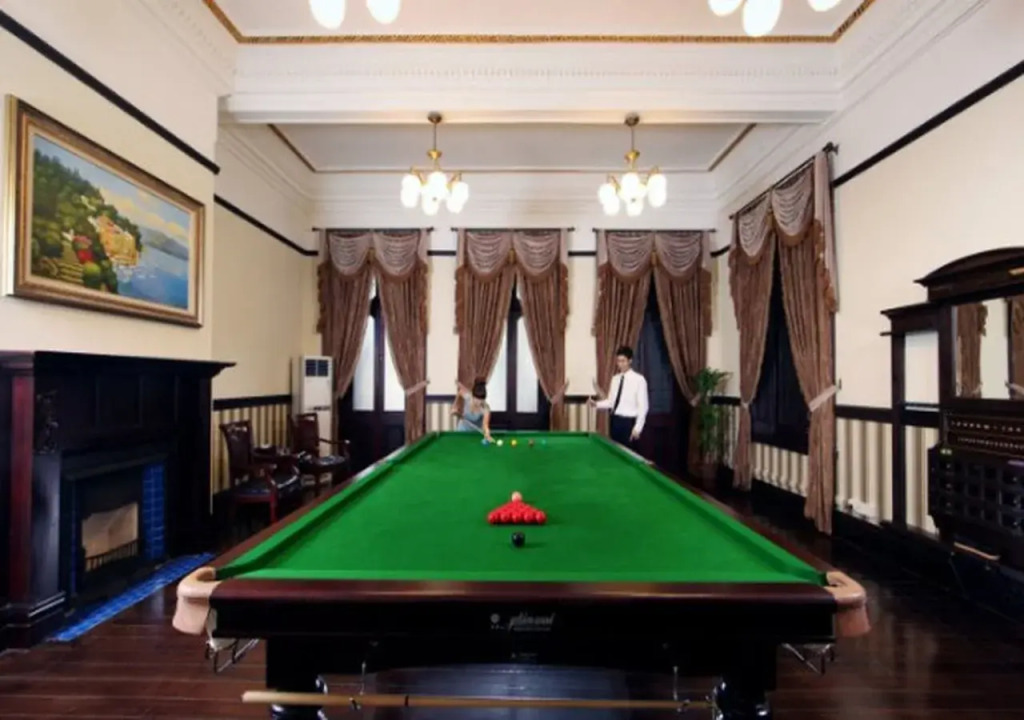 Customs Hotel