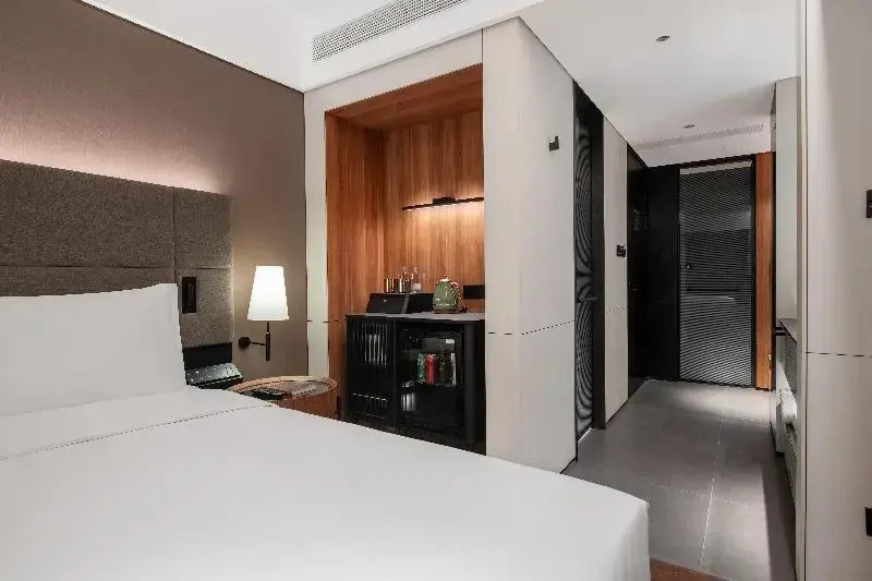 IntercityHotel Shanghai South Xizang Road