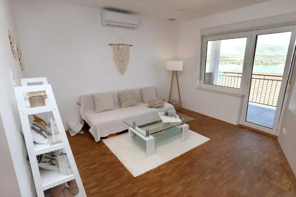 Apts Vidosava - 100m from the sea