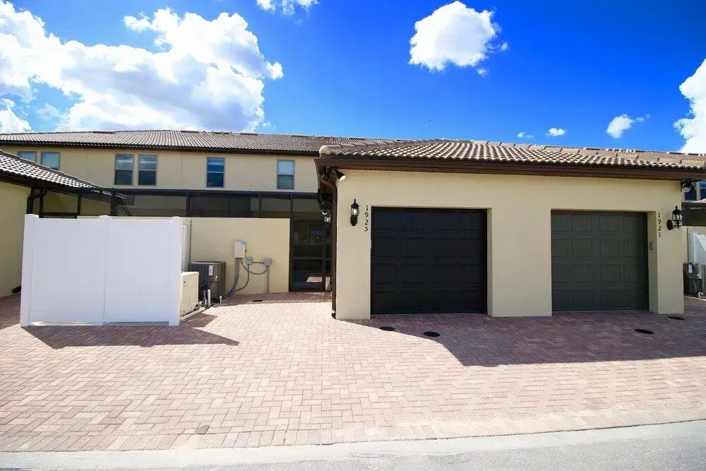Windsor at Westside - 8936 Adriatico Lane