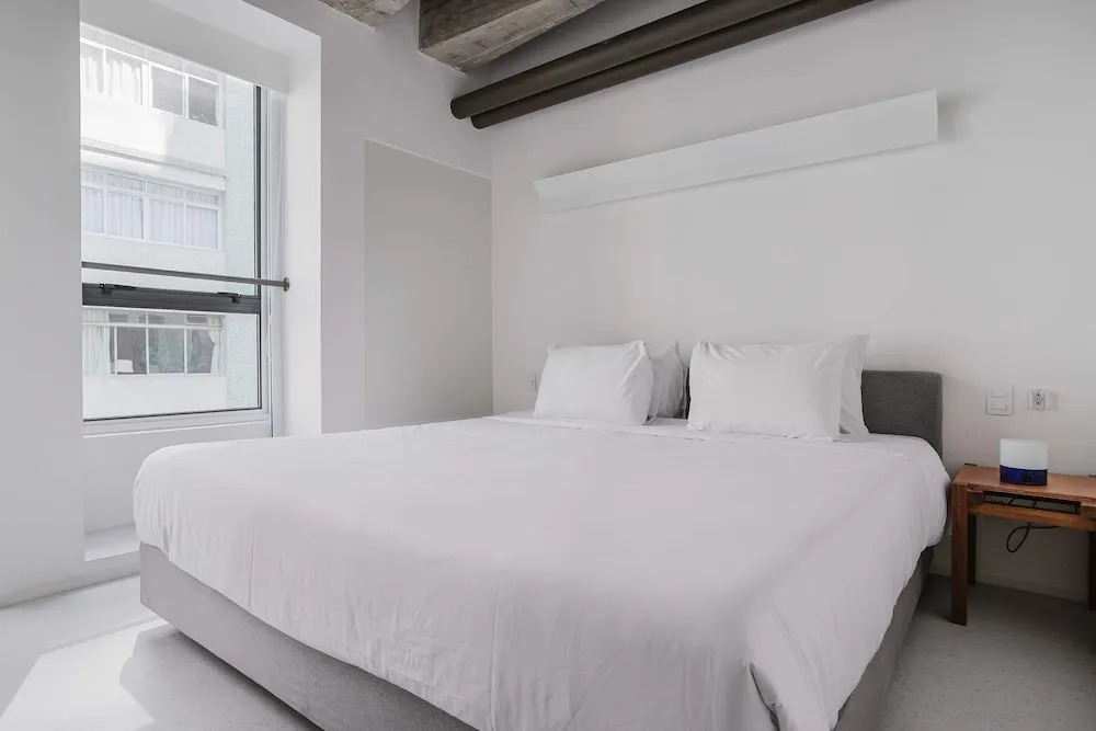 Eugenio Retreat Stylish 2 BR in Sao Paulo