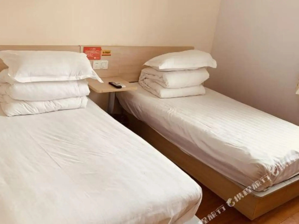 K155 hotel chain (Shanghai University Town store）)