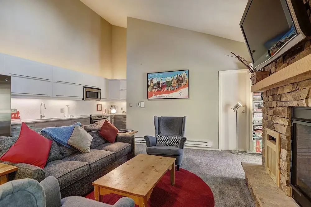 1127 Flying Dutchman 2 Bedroom Condo by RedAwning