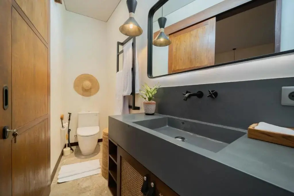 Apartment Seabreeze 2 - Amazing Sunset Penthouse-2bdr with pool-Beachfront