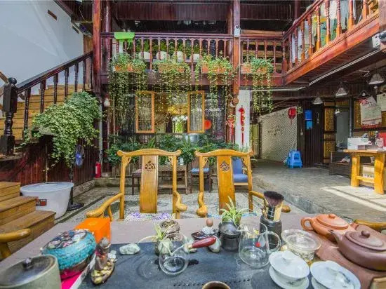 Yayuan Bieyuan Hostel