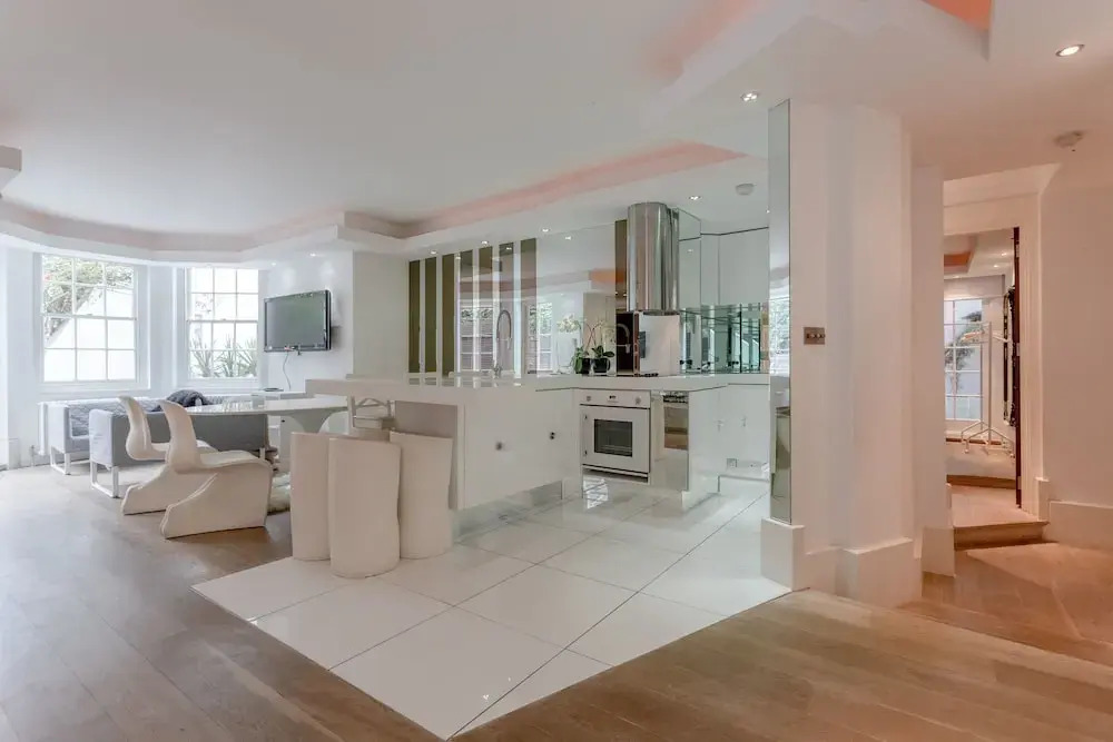 Stylish 3 Bedroom Home in Hampstead