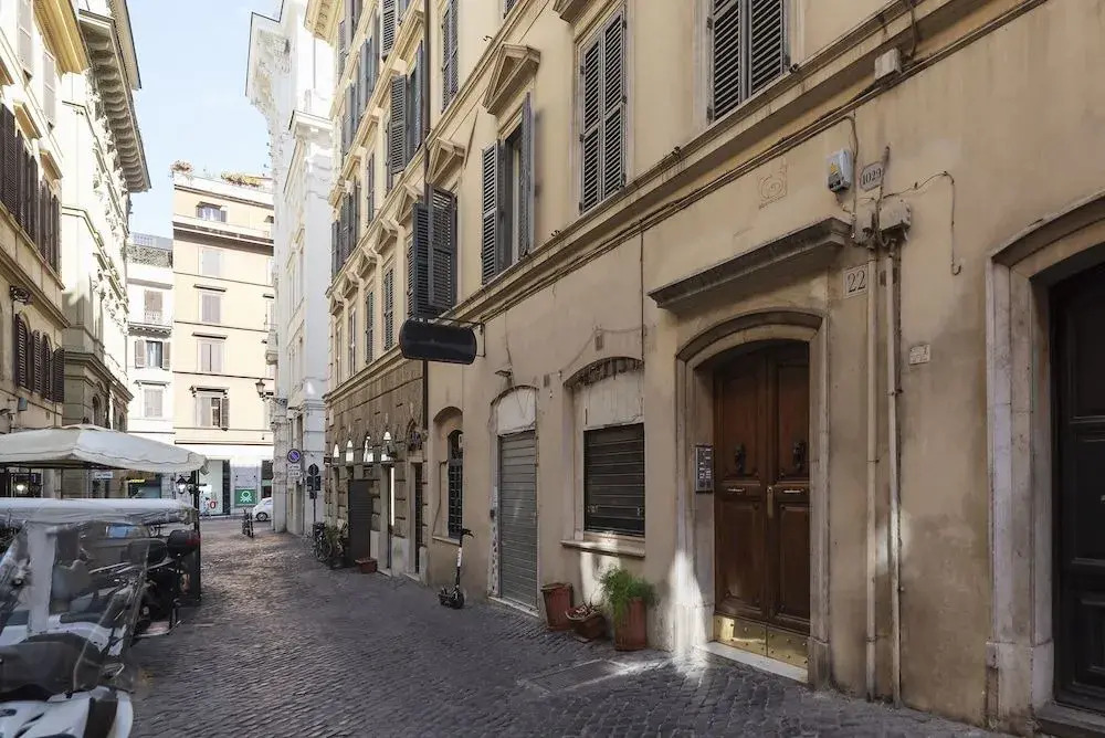 Fontana di Trevi dream home