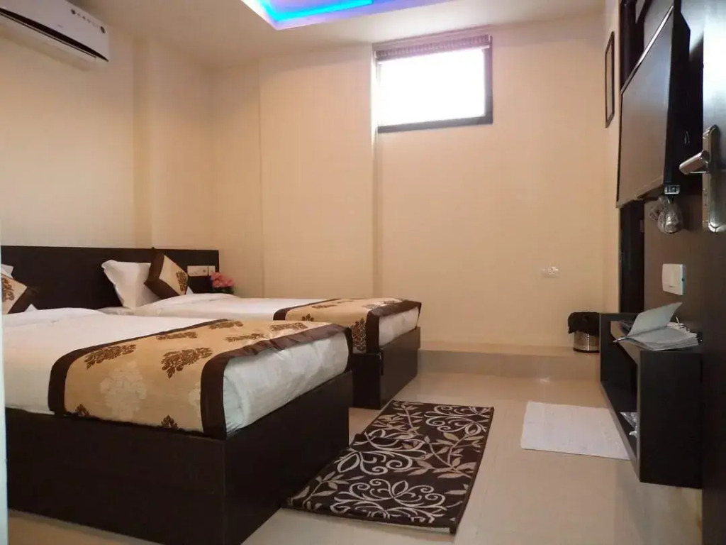 Ashu Hotel
