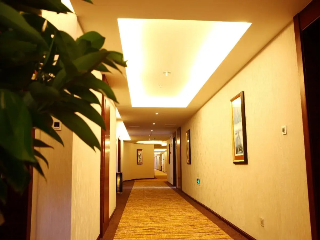 Mingcheng Times Hotel