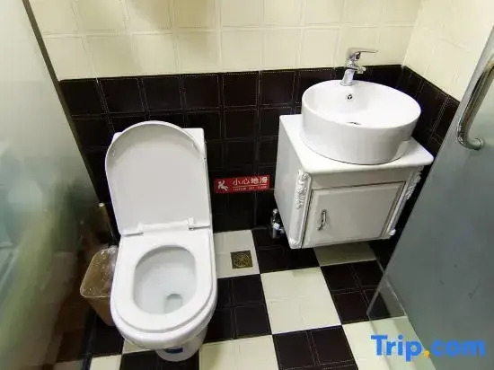 Binge Theme Hotel