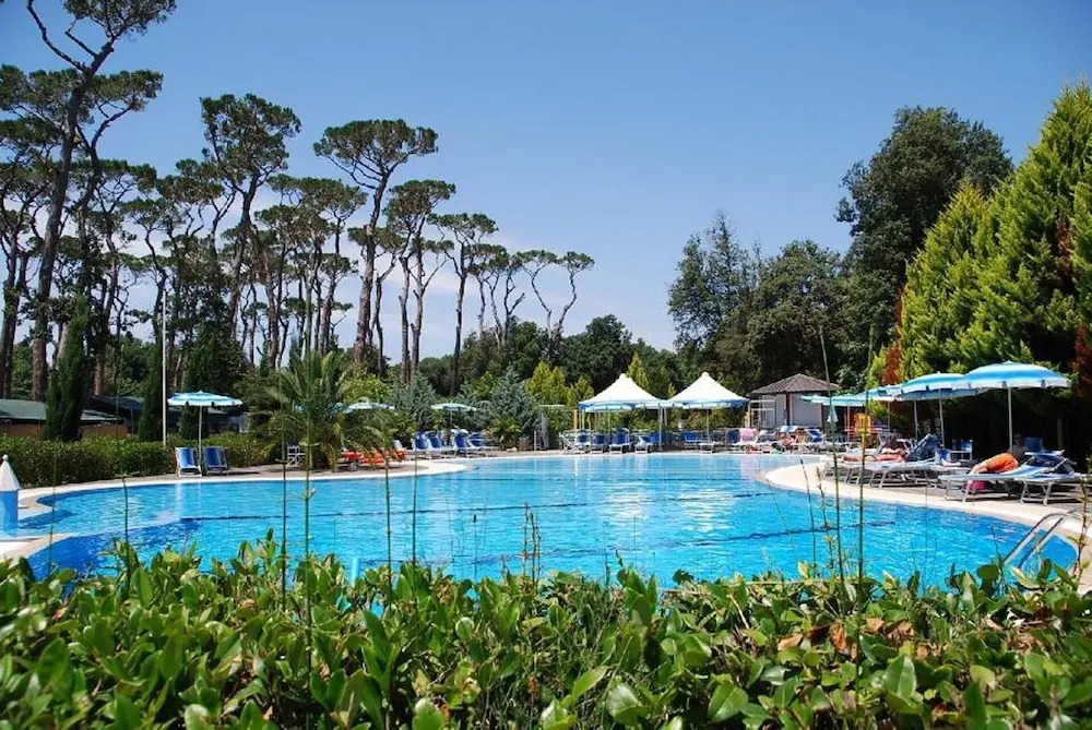 Comfortable Campsite-chalet G10 Tuscany Near sea