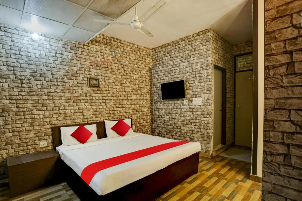 OYO Flagship 80530 Golden Home Stay